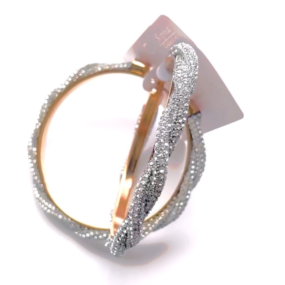 SOLD BLING🛍🆕TWISTED CLEAR RHINESTONE HOOP EARRINGS - Picture 4 of 4